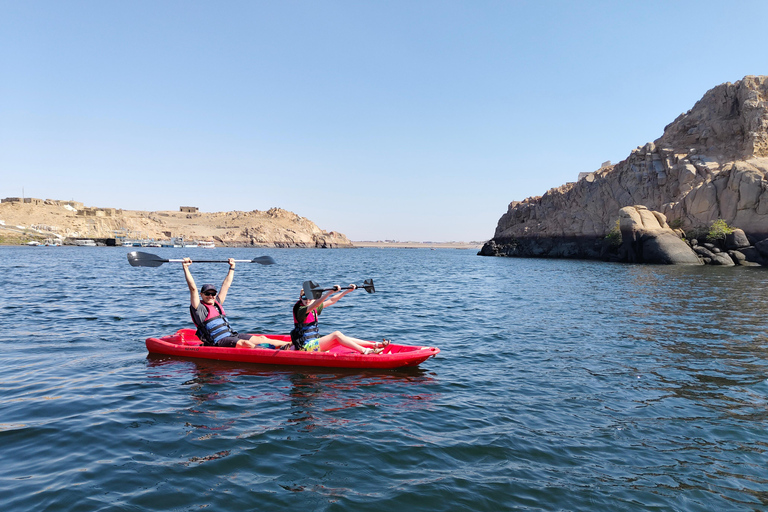 Aswan: Nubian Kayak Club an hour kayak around Philae Temple