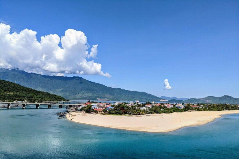 Hoi An naar Hue via Hai Van Pass op de motor (of andersom)Hue naar Hoi An/Da Nang via Hai Van Pass met de motor (enkele reis)