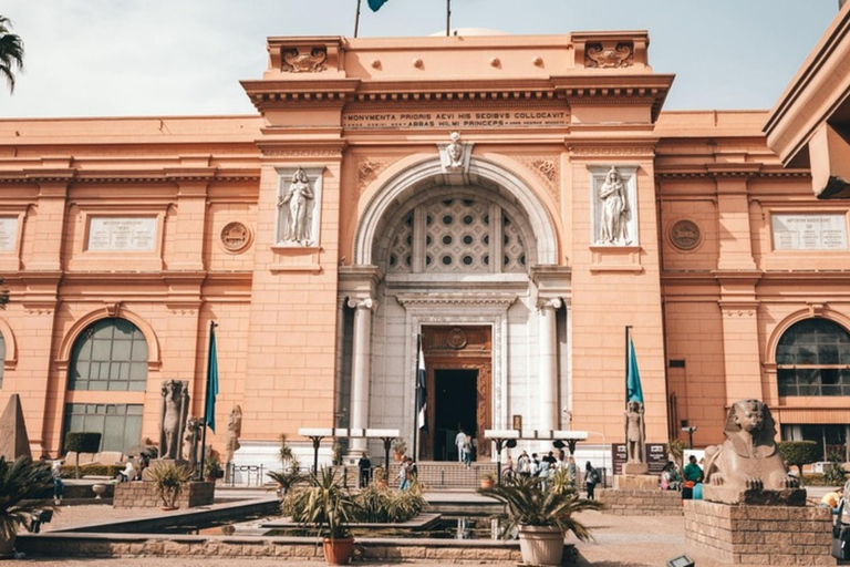 Vanuit de haven van Alexandrië: Piramide van Gizeh en Egyptisch museum