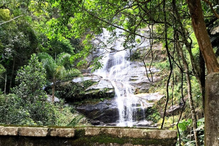 Tijuca Forest´s hike: caves, waterfalls and great views