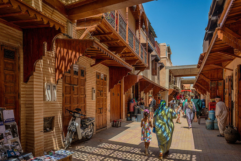 Agadir: Marrakech Guided Day Experience with Medina and Souk Agadir: Marrakech Day Trip with Old Medina & Souks Guide