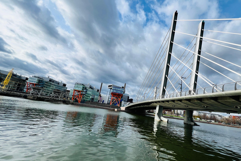 Helsinki: Clash of Business and Culture Walking Tour
