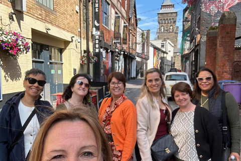 كارديف: جولة طعام نكهات المدينة مع مرشد سياحي تتضمن 8 تجارب تذوقكارديف: جولة طعام نكهات المدينة مع م