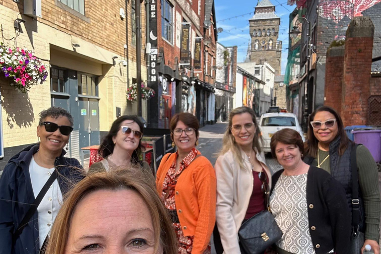 كارديف: جولة طعام نكهات المدينة مع مرشد سياحي تتضمن 8 تجارب تذوقكارديف: جولة طعام نكهات المدينة مع م