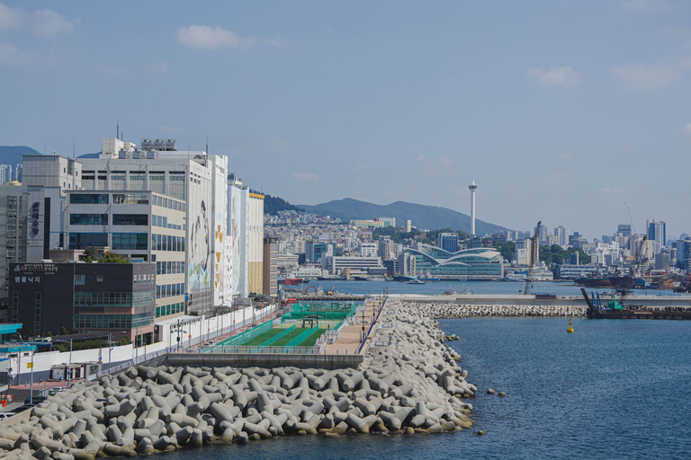 Busan: Power Walk Tour with a Local Mate