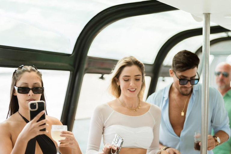 Lisbon – Sangria Social Premium Boat Experience Lisbon: Sangria Vibe Premium Boat Experience