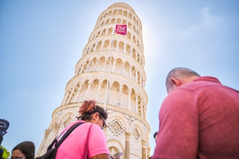 Desde Montecatini: tour de medio día por Pisa y la torre inclinadaTour en inglés con entrada a la torre inclinada - Mañana