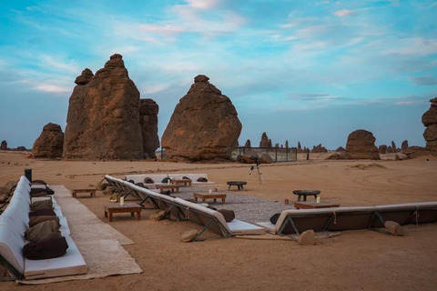 AlUla: Stargazing dinner at the Al-Gharamil Reserve Tour Individual experience (one person)