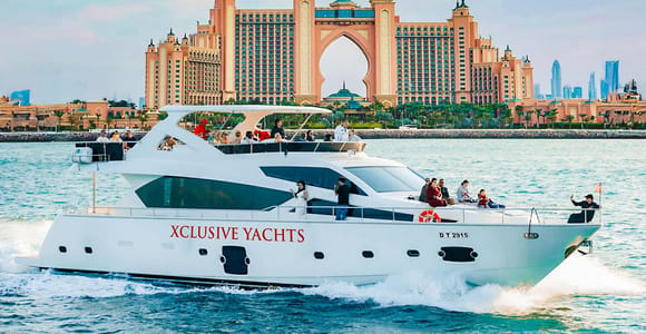 Dubai Marina: Luxury Yacht Tour with Breakfast or BBQ Option