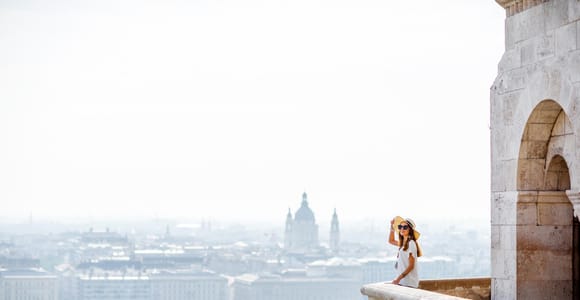Budapest: Castle Hill Photoshoot with Private Photographer