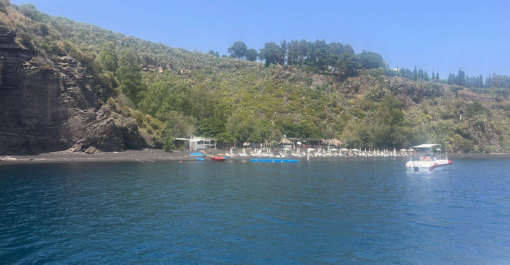 Vulkan und Lipari aus Patti - Hizvo