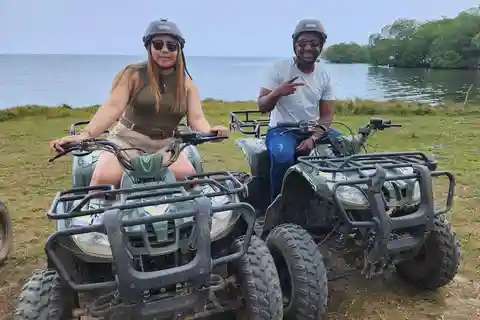 Roatán: ATV, Zip Line, Sloth Park, and Horseback Ride Combo