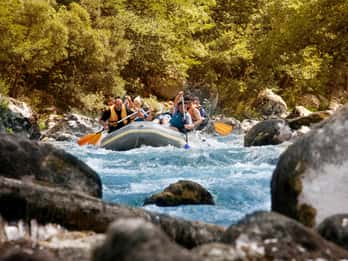 Desde Budva: Excursión de día completo en balsa por el río Tara con almuerzo