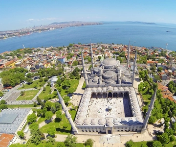 Istanbul: Blue Mosque and Hagia Sophia Tour w/Entry Tickets