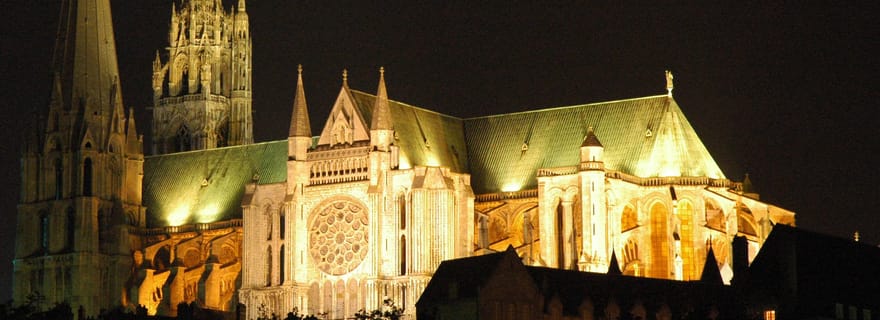 Visite privée de la ville de Chartres au départ de Paris