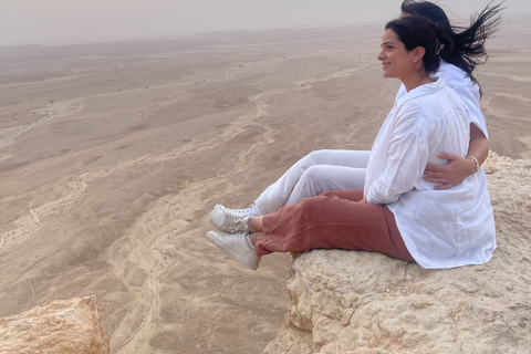 Riyadh: Edge of the World, Sadus Village & Bat Cave Tour Edge of the World, Sadus Village..etc(Private tour)