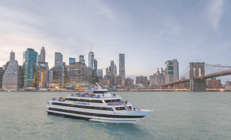 New York : croisière avec brunch, déjeuner ou dîner buffet