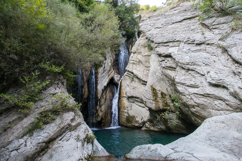 De Berat: excursion d'une journée aux cascades de Bogovë et aux canyons d'Osum