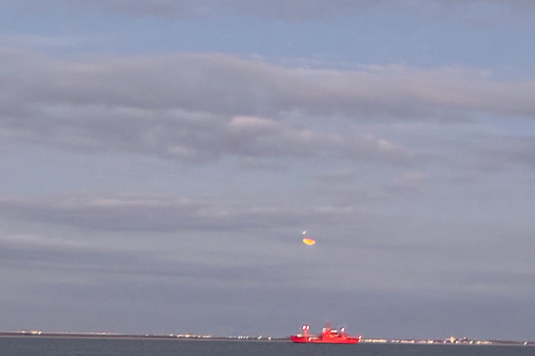 Lisbon: Solar Eclipse & Sunset Sailing Experience with Wine