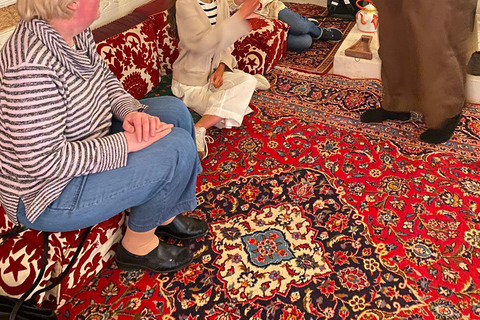 Riyadh: Enjoy Saudi Dinning Experience Flavors of the Desert