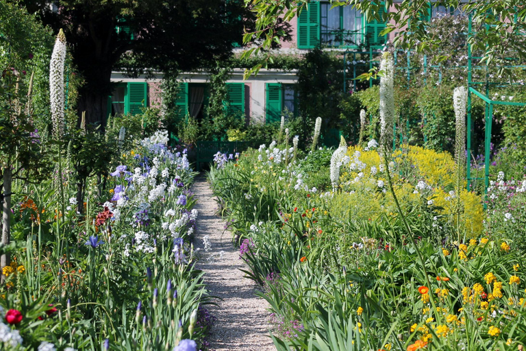 Paris VIP: Giverny Gardens Monet House Chauffeur Driven 5hrs