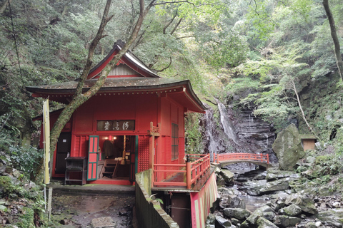 Cerca de KIX: Santuario Shugendo de Cascadas y Tranquilidad