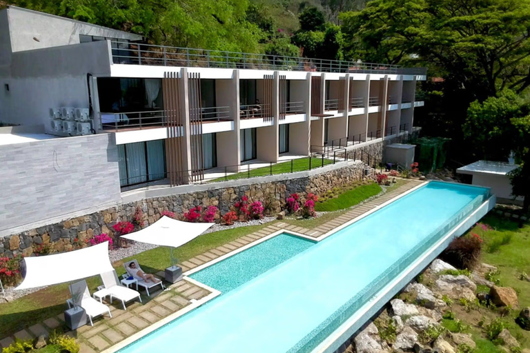 Escape to Paradise: Lake Coatepeque