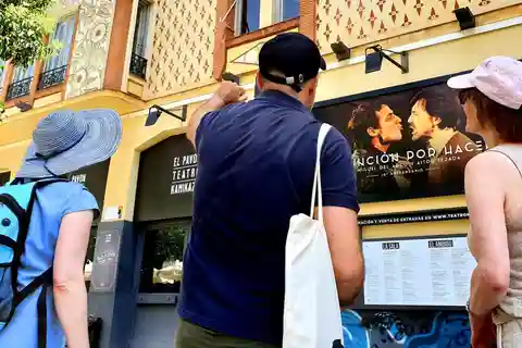 Madrid: Arkkitehtuurikierros Lavapiés&Rastro arkkitehdin kanssa