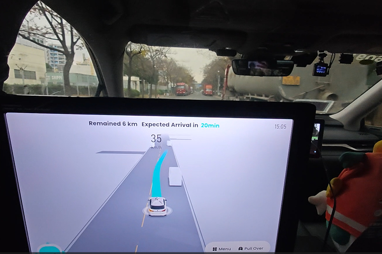 Shanghai Tech Tour: Driverless Taxi, Drone Delivery & Robots