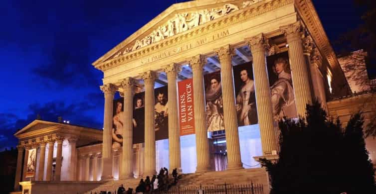 Budapest: City Park- True Crime of Hungary- Walking Tour photo 3