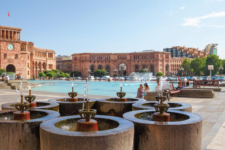 Walking City Tour in Yerevan with Brandy, 5 Wines & Bread