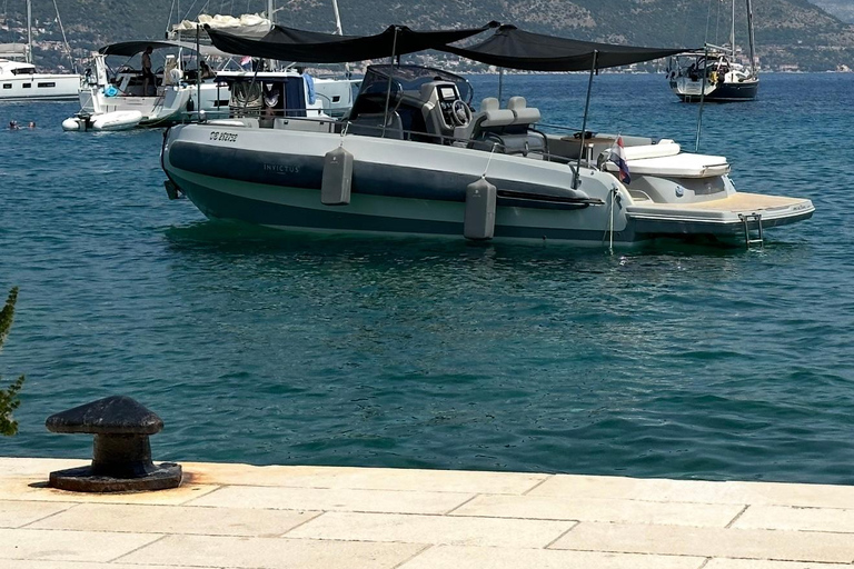 Luxury Private Sunset Cruise with Champagne & Canapés