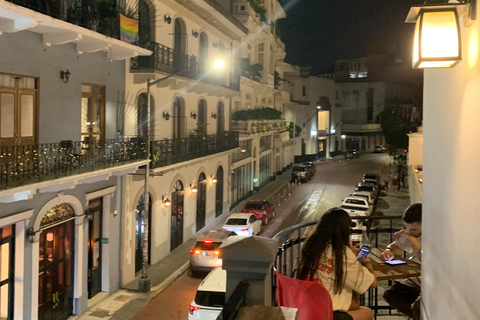 Panama City: esperienza nei bar locali — Notti a Casco ViejoPanama City: esperienza nei bar locali — notti a Casco Viejo
