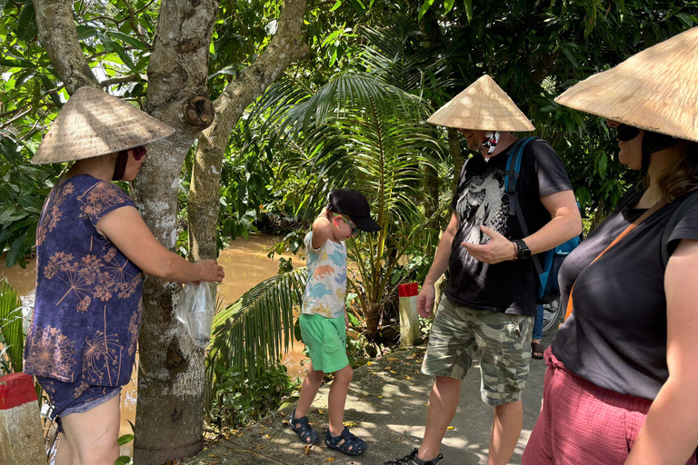 Can Tho: Floating Market, Canal, Cacao Farm & Mekong' Life Private tour with English speaking guide