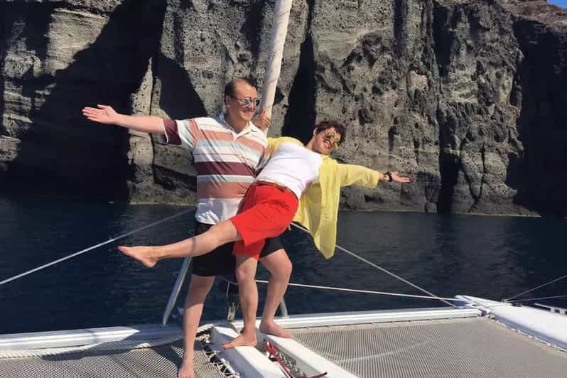 Santorin Segeltörn mit GourmetEssen am oder Abend GetYourGuide
