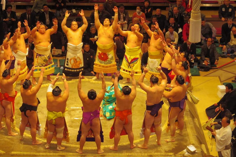 Tokyo: Tour del torneo di sumo con biglietti per il posto in poltronaSedia A Posti a sedere