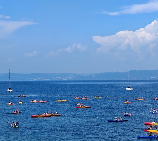 From Kunming: 3-Day Fuxian Lake & Jianshui Old Town Tour