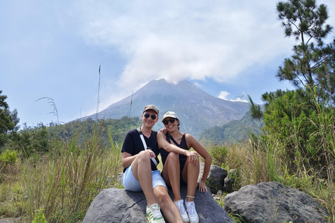 Yogyakarta: Merapi Jeep &amp; Selo Griyo Javanesiska risterrasser