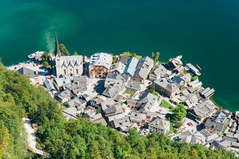 Vienna: escursione di un giorno ad Hallstatt e alle vette alpine con ascensore SkywalkEscursione di un giorno con servizio di prelievo in hotel selezionati