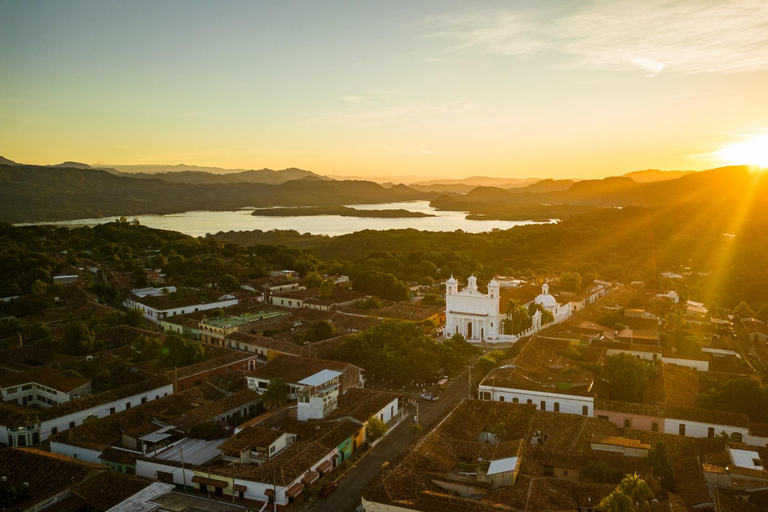 Suchitoto: City tour + Indigo Workshop & Sunset Lake