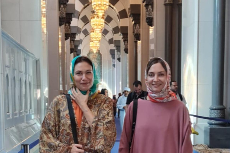 Muscat: City Highlights Tour with Grand Mosque & Souq Shared