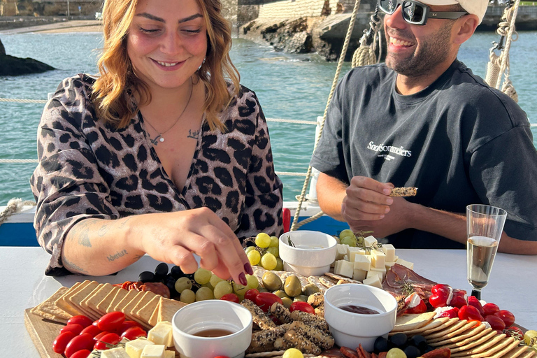 Lago: Fado & Tapas Traditional Portuguese Evening Cruise