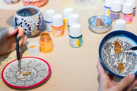 Melbourne: Ceramic Plates & Bowls Paint and Sip Classes
