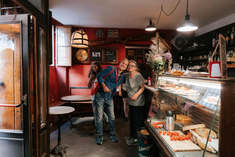 Florence: Small-Group Sunset Food & Wine Tour in Oltrarno Small-Group Sunset Food & Wine Tour in Oltrarno