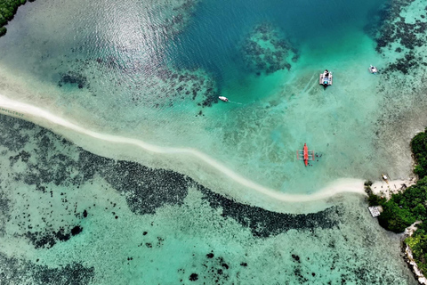 El Nido: Excursión a la Isla de la Serpiente y la Cueva con Almuerzo en la IslaEl Nido: Excursión por las islas de la Serpiente con almuerzo (Privado)