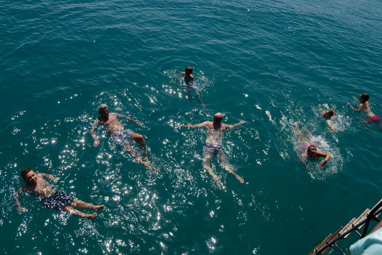 Rethymno: Pirate Caves & Camarola Arch Boat Cruise