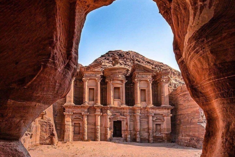 Amman Queen Alia Airport: Transfer to/from Petra Petra to Amman Airport