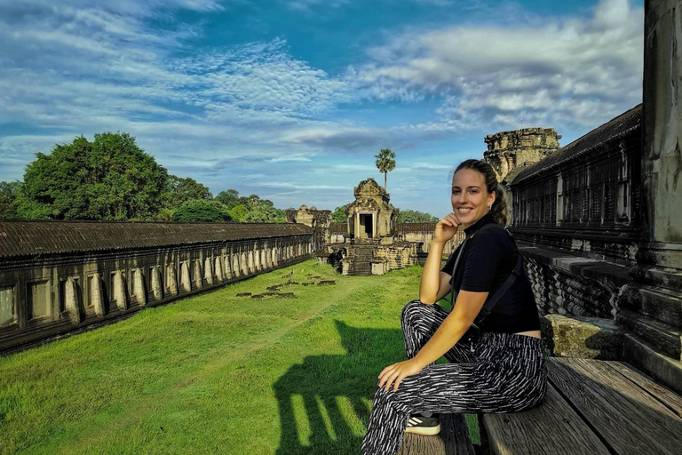 Excursão de um dia aos templos de Angkor Wat e à floresta de elefantes de Kulen