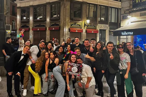 Madri: PUBCRAWL Ruta de Bares y Fiesta por Madri