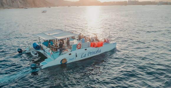Cabo Catamaran Cruise – Arch, Snorkeling, Open Bar & Snacks